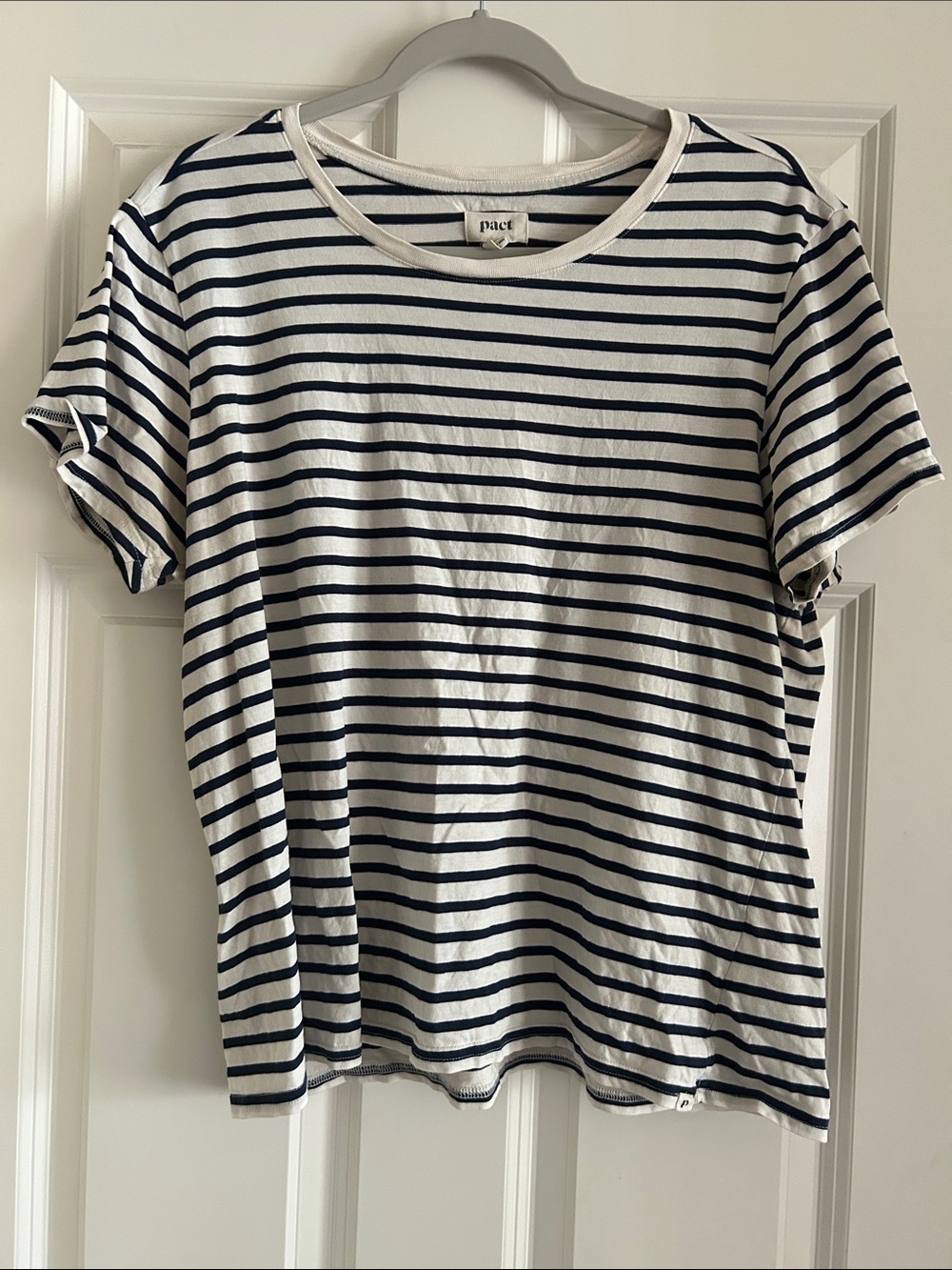 Pact White and Navy Striped Short Sleeve Tee xl